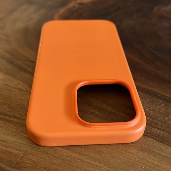 Orange Leather iPhone 14 Pro case. Case by Apple. - Picture 4 of 5